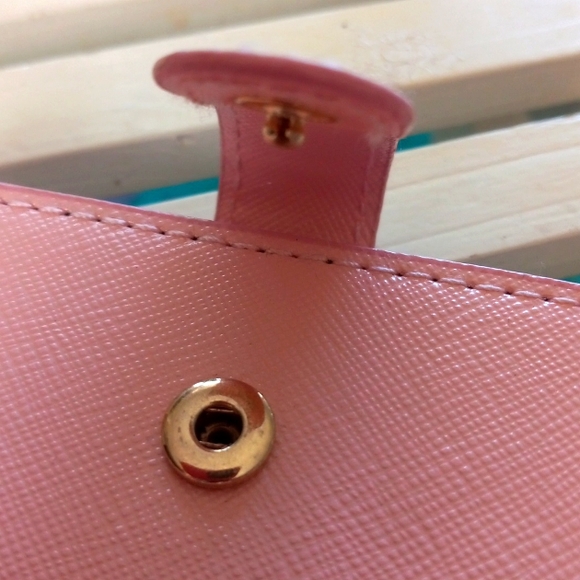 VS Victoria's Secret Credit Card Holder Snap Closure Pink Cute Logo NWOT - Picture 5 of 5